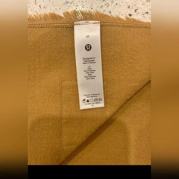 Lululemon Wool-Blend Scarf Bold Beige - O/S - Picture 4 of 5